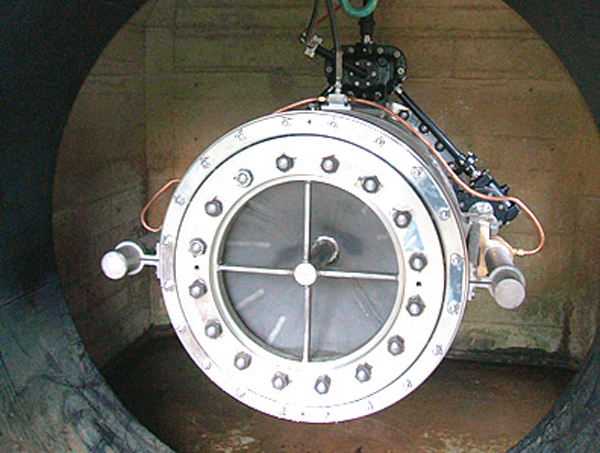 新見市　河本ダム　低位放流弁（ハウエルバンカーバルブ）