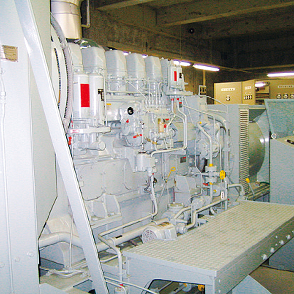岡山空港　非常用ディーゼルエンジン　300KVA